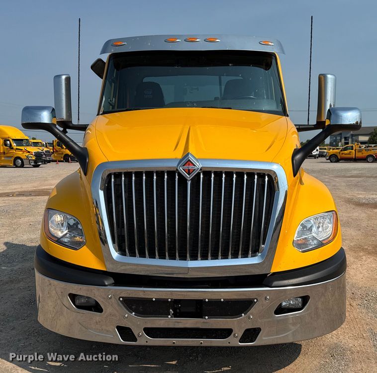 image for item EU2026 2021 International LT625 semi truck