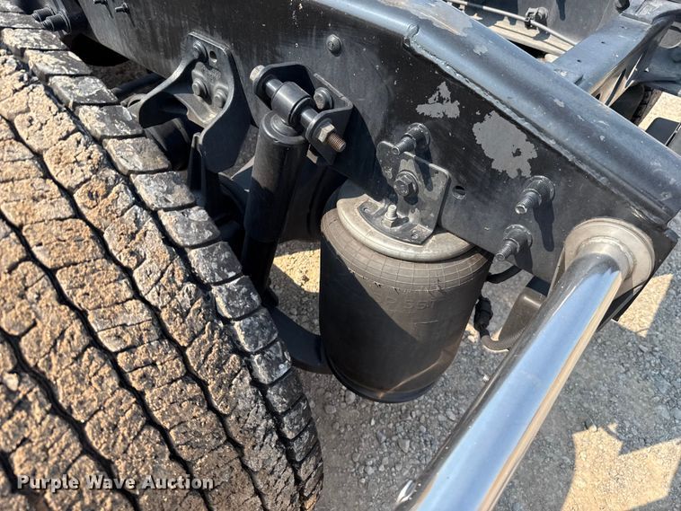 image for item EU2026 2021 International LT625 semi truck