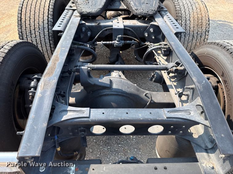 image for item EU2026 2021 International LT625 semi truck