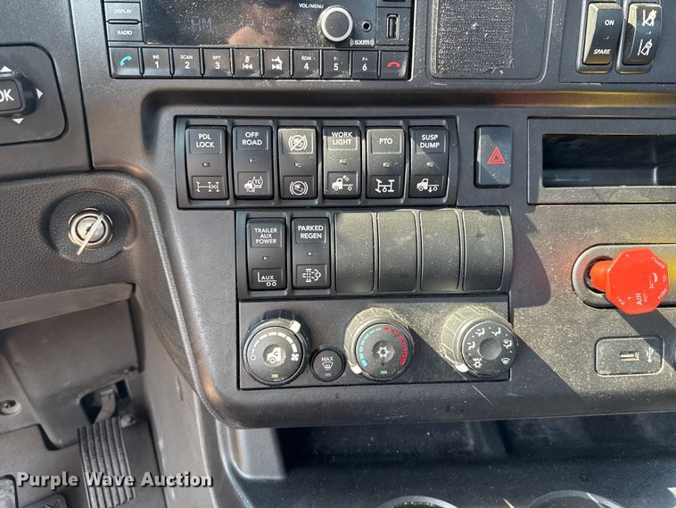 image for item EU2026 2021 International LT625 semi truck