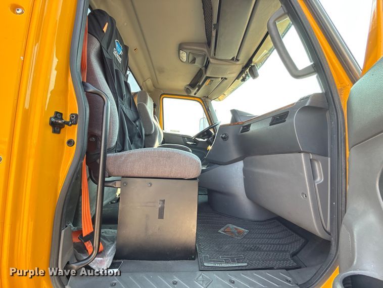 image for item EU2026 2021 International LT625 semi truck