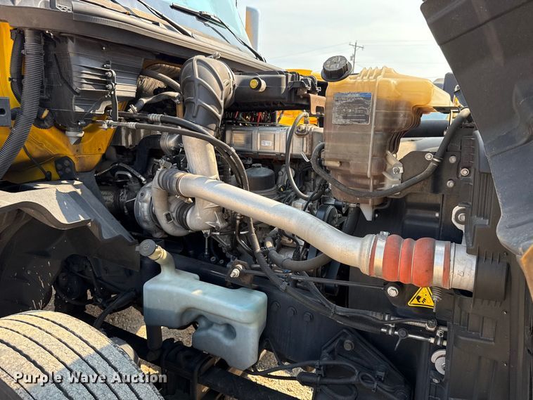 image for item EU2026 2021 International LT625 semi truck