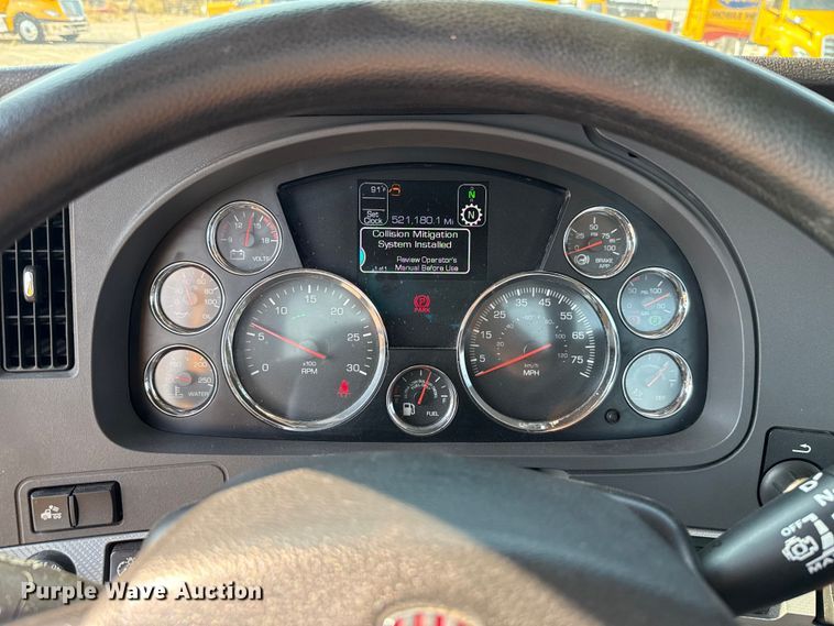 image for item EU2027 2020 Kenworth T680 semi truck