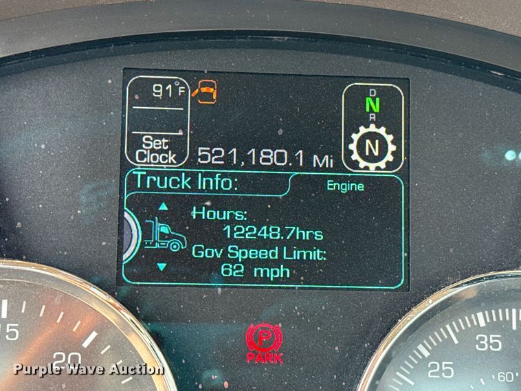 image for item EU2027 2020 Kenworth T680 semi truck