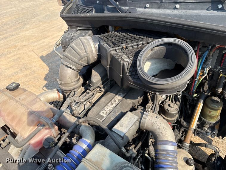 image for item EU2027 2020 Kenworth T680 semi truck