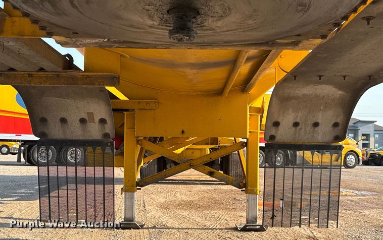 image for item EU2028 2006 Beall BAST-96-3-SB tank trailer