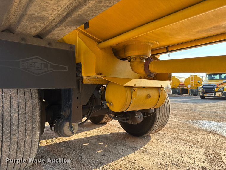 image for item EU2028 2006 Beall BAST-96-3-SB tank trailer