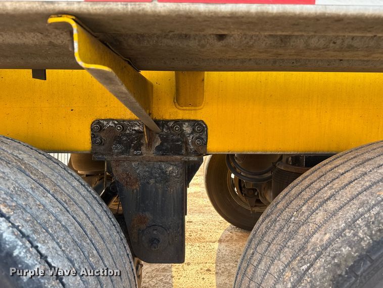 image for item EU2028 2006 Beall BAST-96-3-SB tank trailer