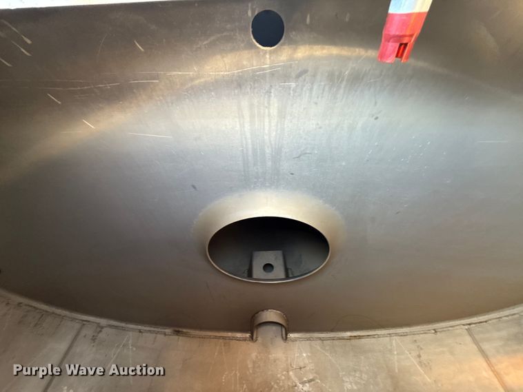 image for item EU2028 2006 Beall BAST-96-3-SB tank trailer