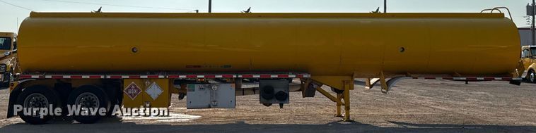 image for item EU2029 2004 Beall BAST-96-3-SB tank trailer