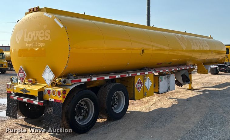 image for item EU2029 2004 Beall BAST-96-3-SB tank trailer