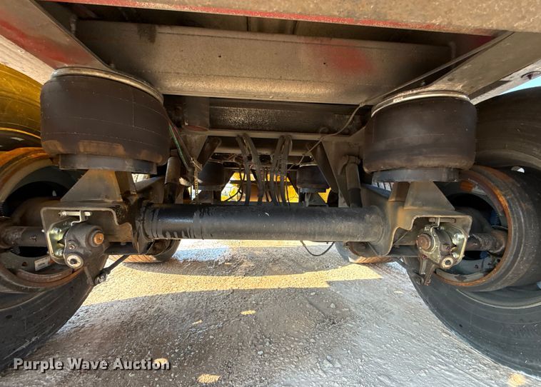 image for item EU2029 2004 Beall BAST-96-3-SB tank trailer