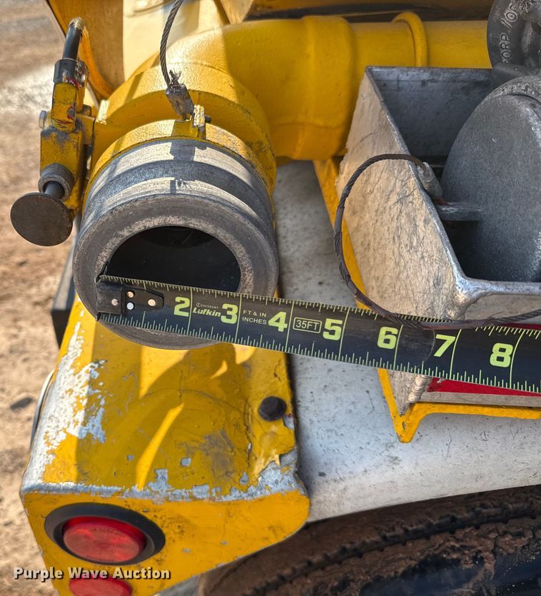 image for item EU2029 2004 Beall BAST-96-3-SB tank trailer