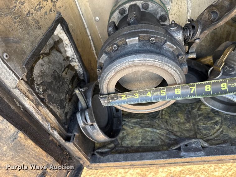 image for item EU2029 2004 Beall BAST-96-3-SB tank trailer