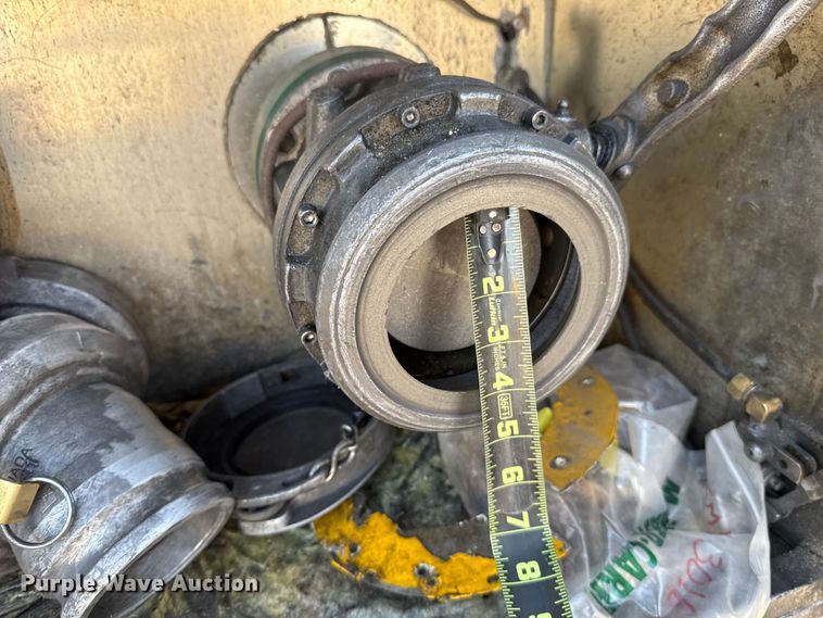 image for item EU2029 2004 Beall BAST-96-3-SB tank trailer