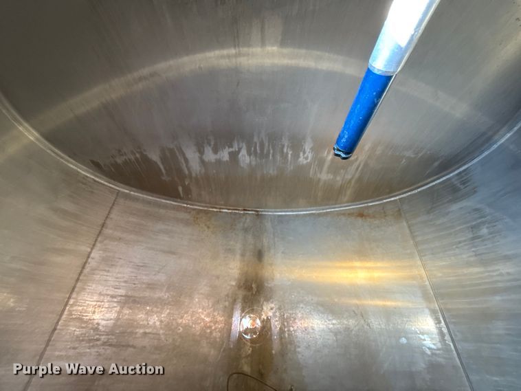 image for item EU2029 2004 Beall BAST-96-3-SB tank trailer