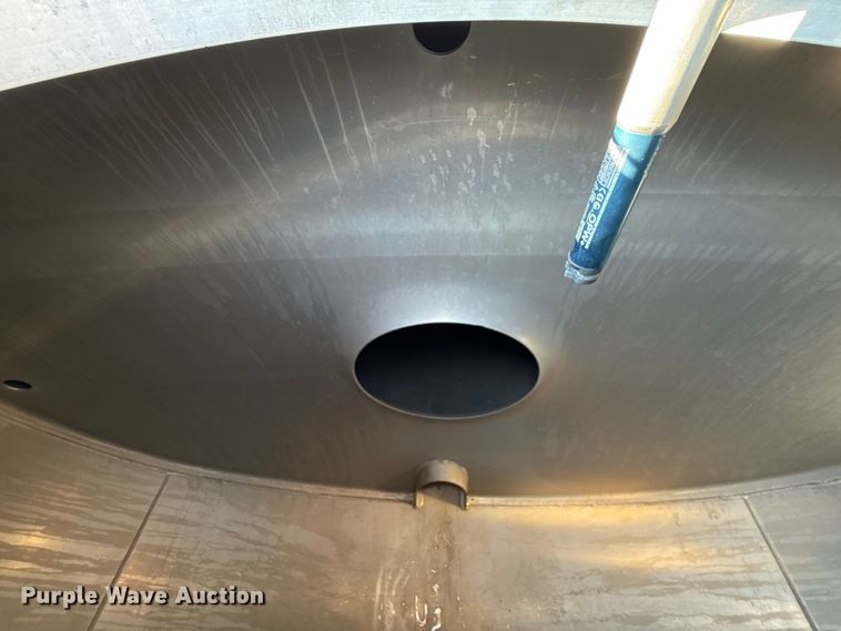 image for item EU2029 2004 Beall BAST-96-3-SB tank trailer