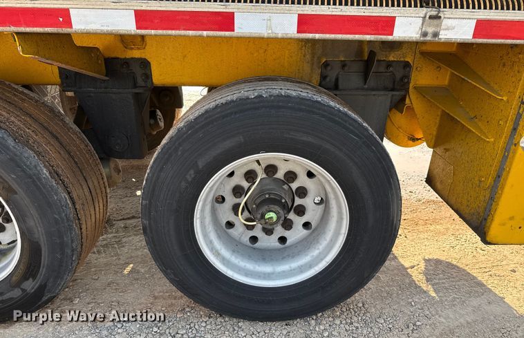 image for item EU2029 2004 Beall BAST-96-3-SB tank trailer