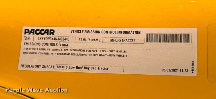 image for item EU2039 2022 Kenworth T680 semi truck