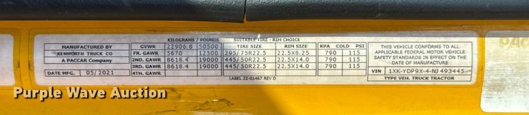 image for item EU2039 2022 Kenworth T680 semi truck