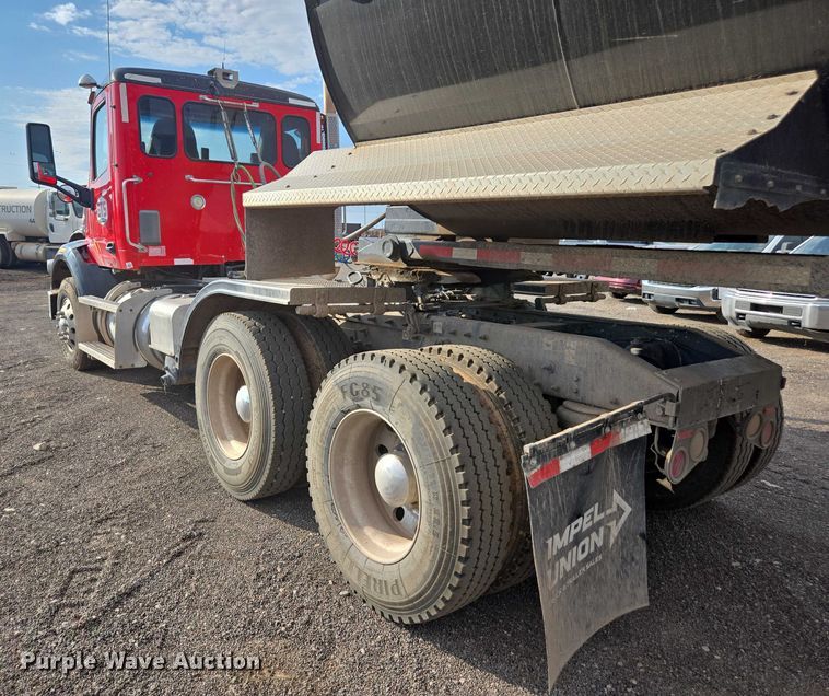 image for item FB9430 2014 Peterbilt 567 semi truck