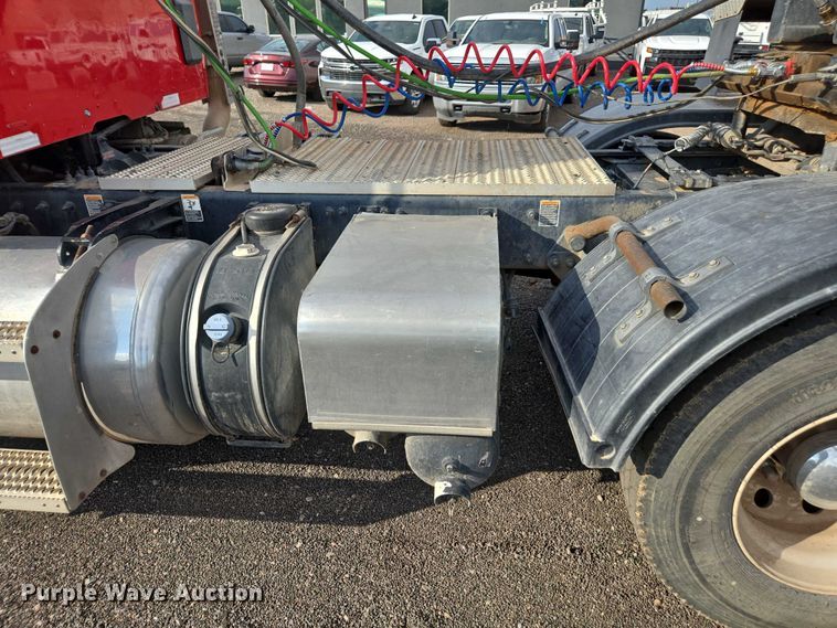 image for item FB9430 2014 Peterbilt 567 semi truck