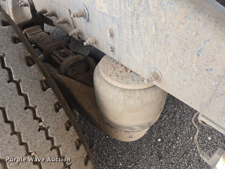 image for item FB9430 2014 Peterbilt 567 semi truck