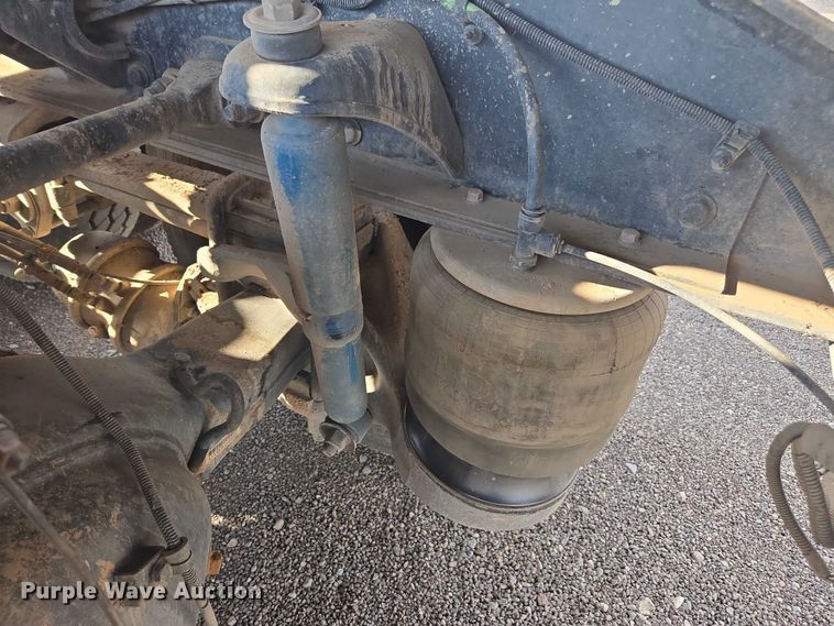 image for item FB9430 2014 Peterbilt 567 semi truck