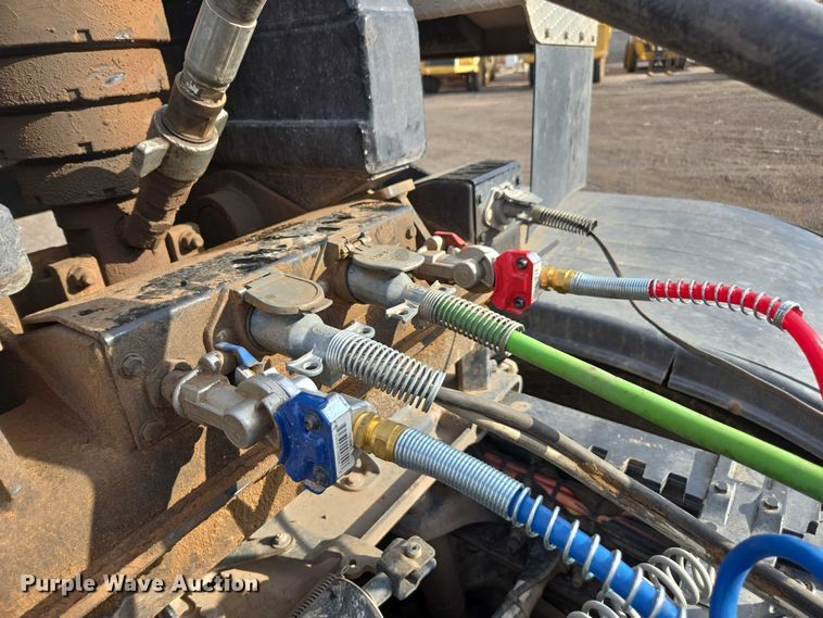 image for item FB9430 2014 Peterbilt 567 semi truck