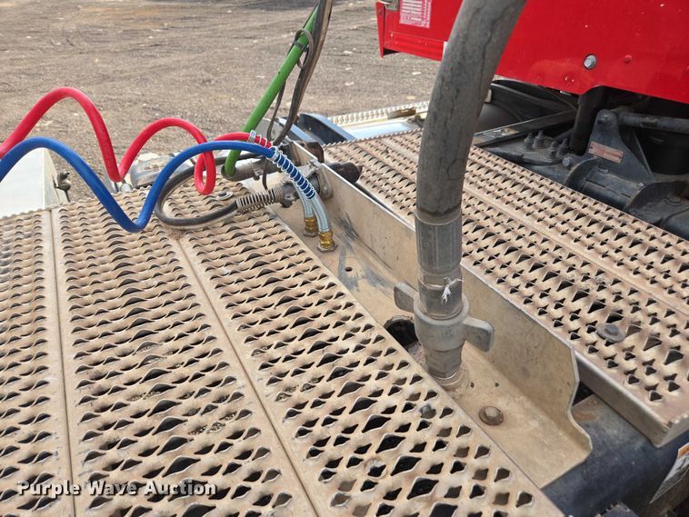 image for item FB9430 2014 Peterbilt 567 semi truck