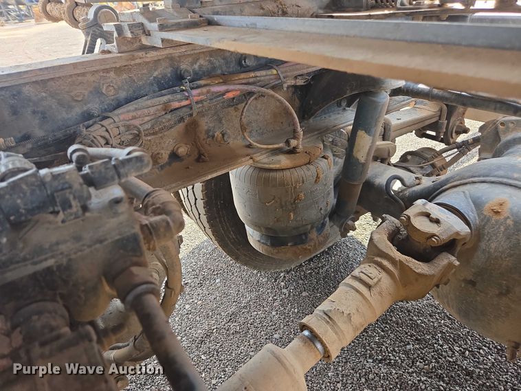 image for item FB9430 2014 Peterbilt 567 semi truck