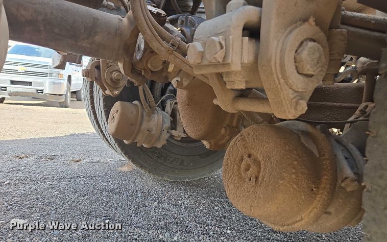 image for item FB9430 2014 Peterbilt 567 semi truck