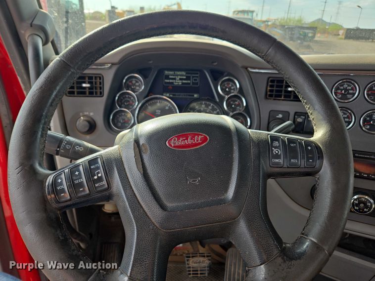 image for item FB9430 2014 Peterbilt 567 semi truck