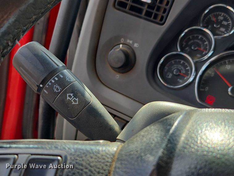 image for item FB9430 2014 Peterbilt 567 semi truck