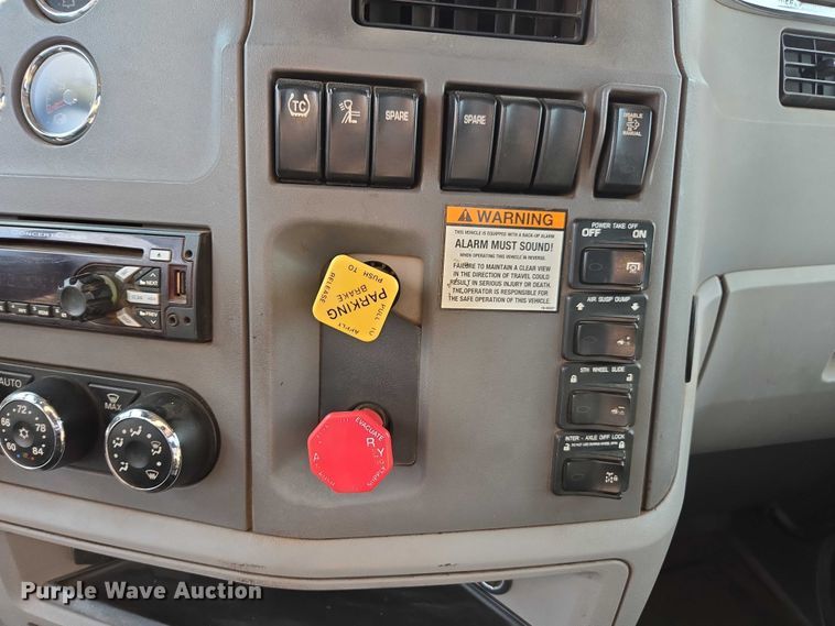 image for item FB9430 2014 Peterbilt 567 semi truck