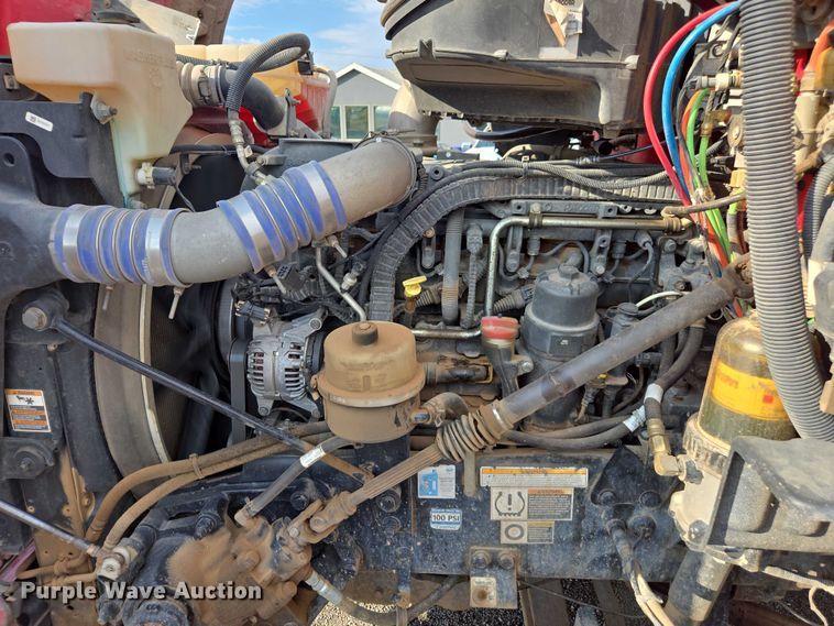 image for item FB9430 2014 Peterbilt 567 semi truck