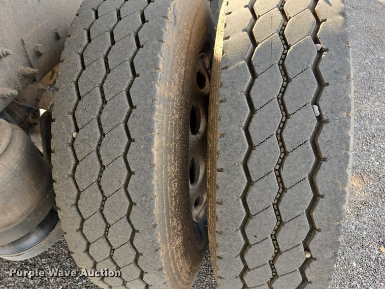 image for item FB9430 2014 Peterbilt 567 semi truck