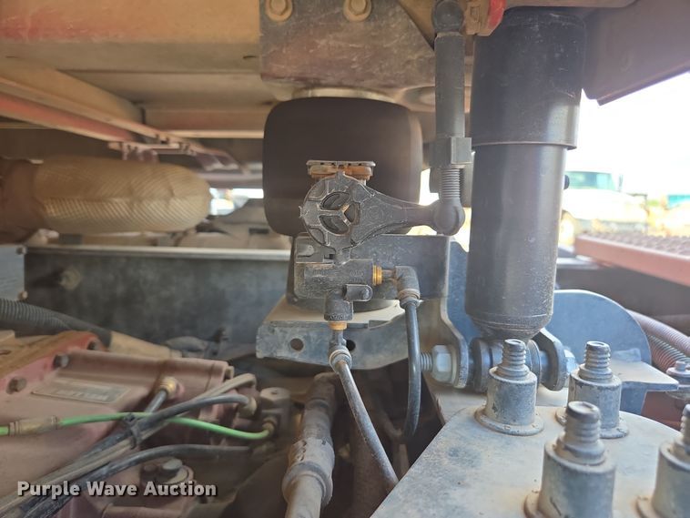 image for item FB9431 2015 Peterbilt 567 semi truck