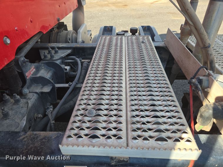 image for item FB9431 2015 Peterbilt 567 semi truck