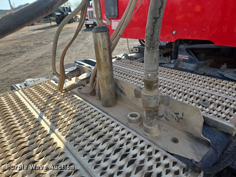 image for item FB9431 2015 Peterbilt 567 semi truck