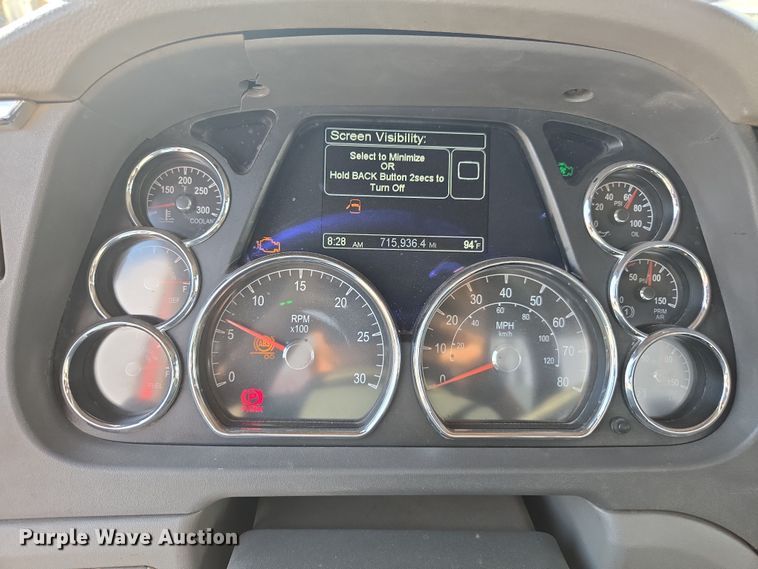 image for item FB9431 2015 Peterbilt 567 semi truck