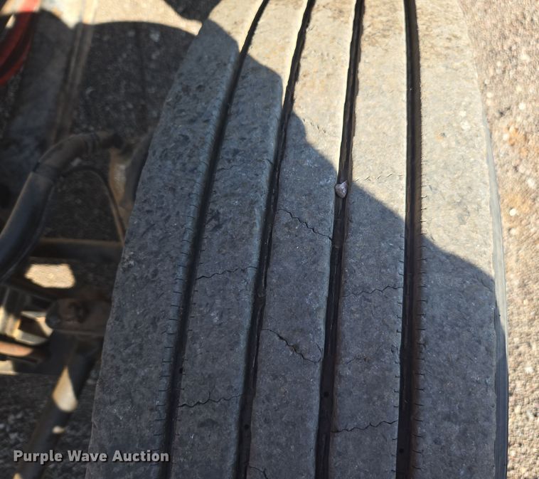 image for item FB9431 2015 Peterbilt 567 semi truck