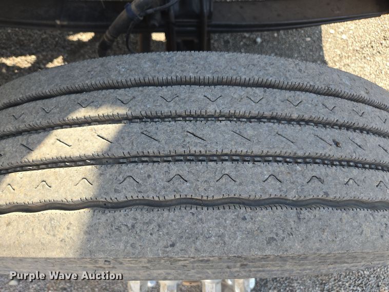 image for item FB9431 2015 Peterbilt 567 semi truck