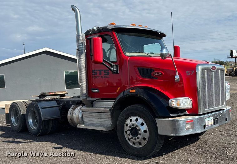 image for item FB9432 2018 Peterbilt 567 semi truck