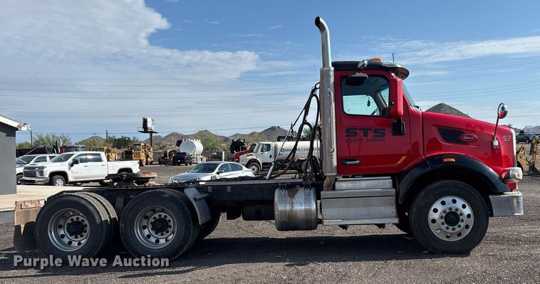 image for item FB9432 2018 Peterbilt 567 semi truck