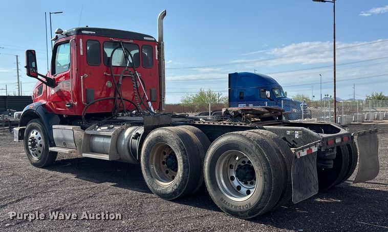 image for item FB9432 2018 Peterbilt 567 semi truck