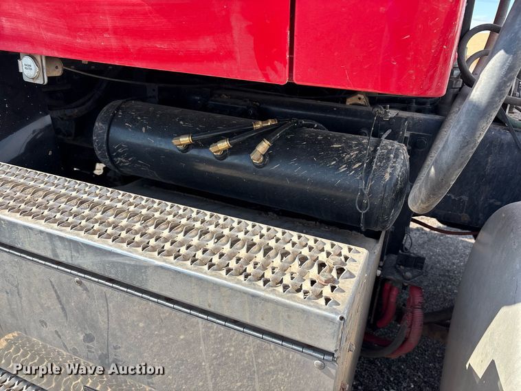 image for item FB9432 2018 Peterbilt 567 semi truck