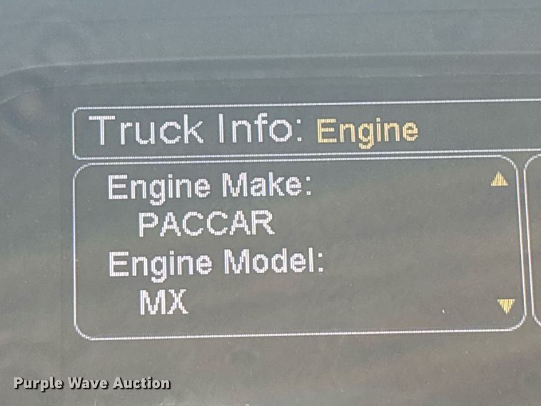 image for item FB9432 2018 Peterbilt 567 semi truck