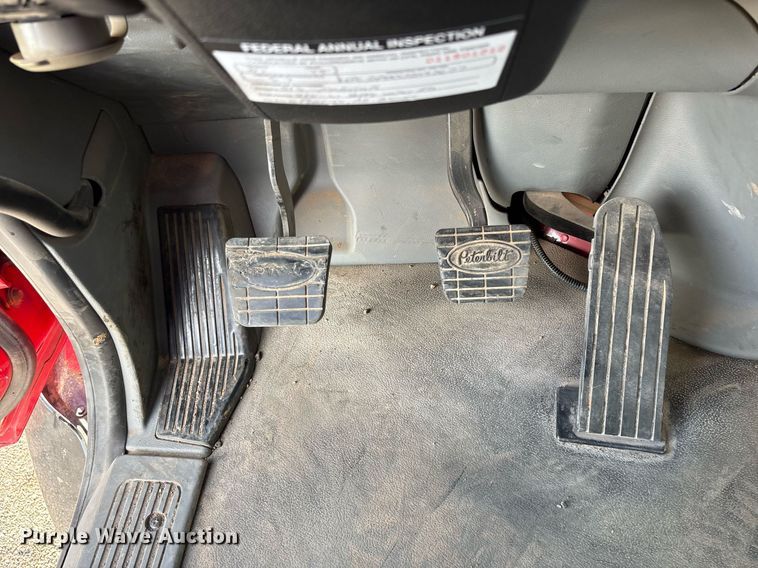 image for item FB9432 2018 Peterbilt 567 semi truck