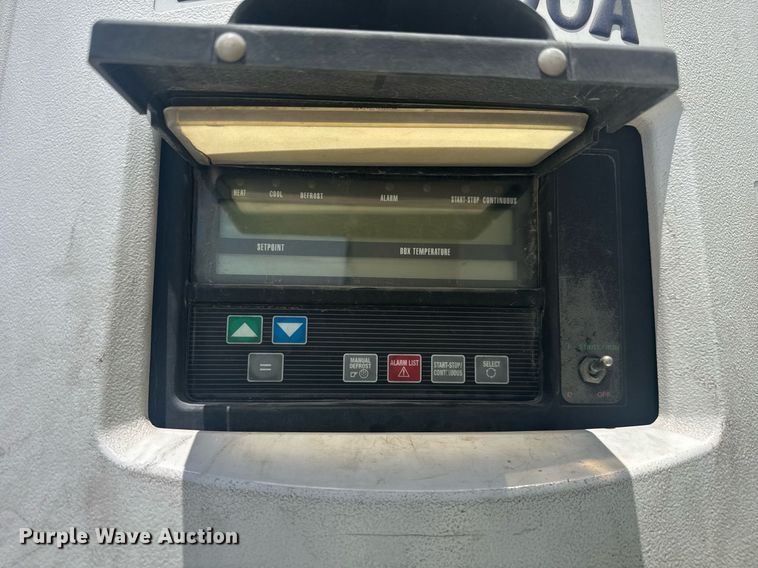 image for item YA0433 2013 Great Dane refrigerated van trailer